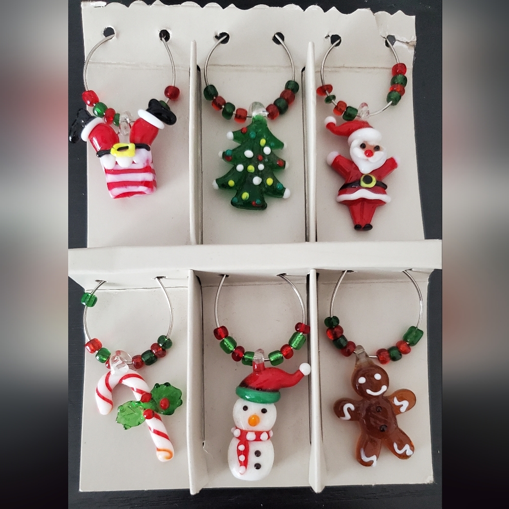 Christmas 🎄 Glass Wine 🍷  Charms (Set of 6)